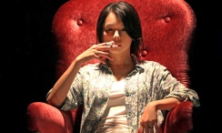 《玛丽和麦克斯》导演送祝福 2025-08-01 影史高口碑动画电影《玛丽和麦克斯》发布导演亚当・艾略特祝福视频和影片剧照，影片将于8月8日正式上映，让观众有更多机会提前在大银幕上感受这部经典动画的魅力。